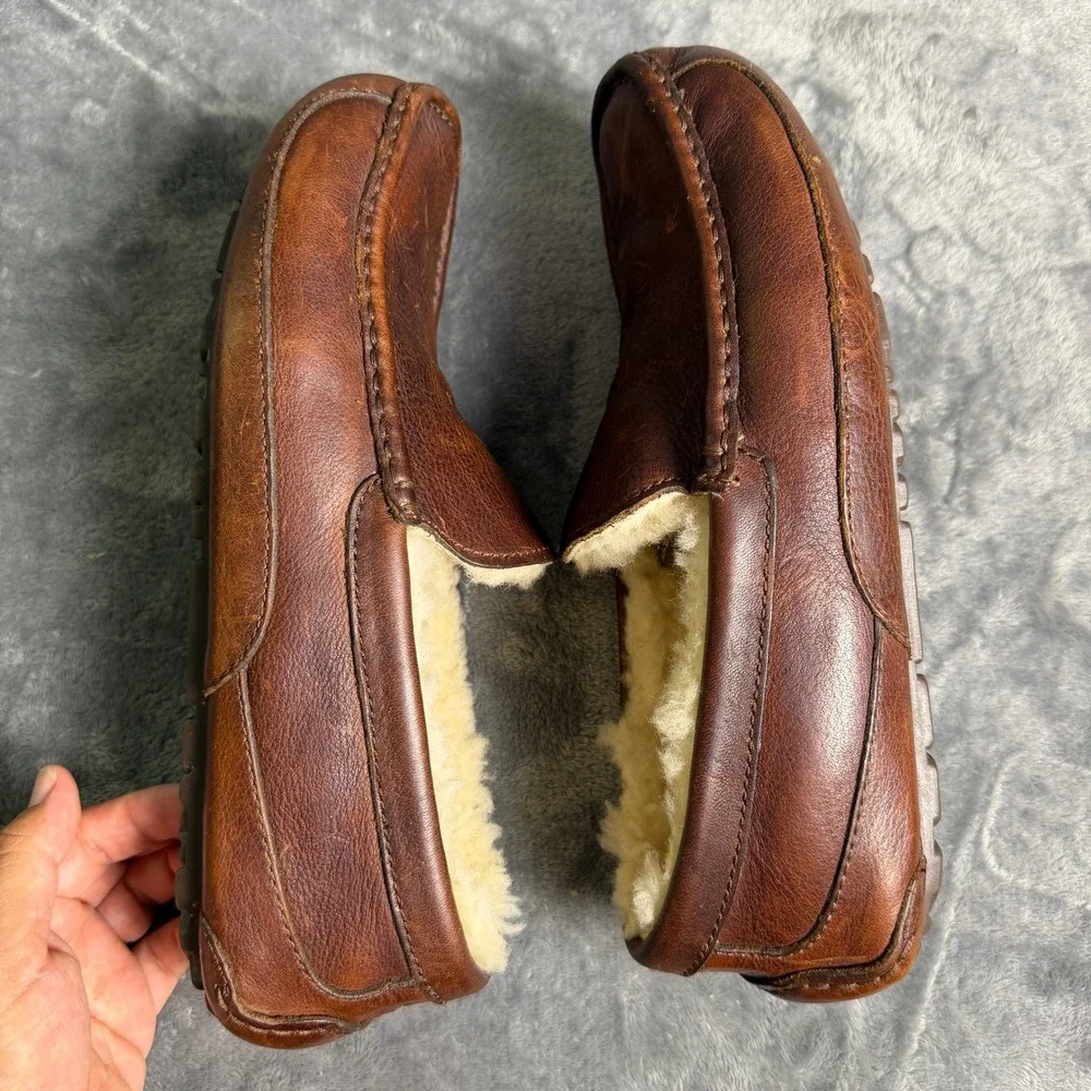 UGG Australia Mens SZ 9 Ascot Brown Leather Sheepskin Lined Slippers